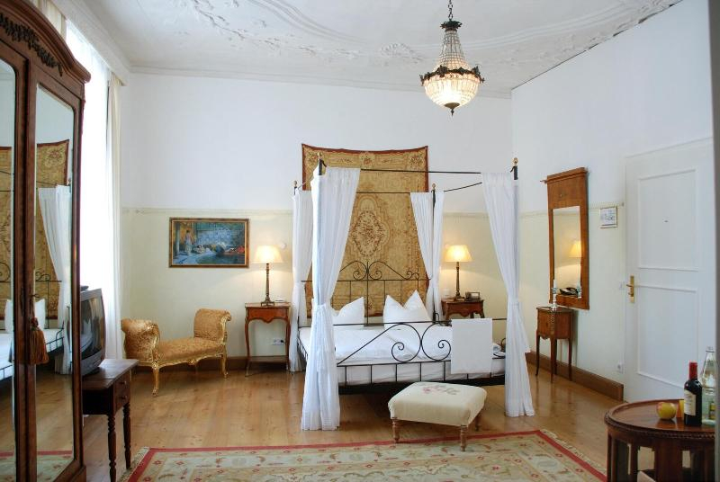 Hotel Orphée - Kleines Haus