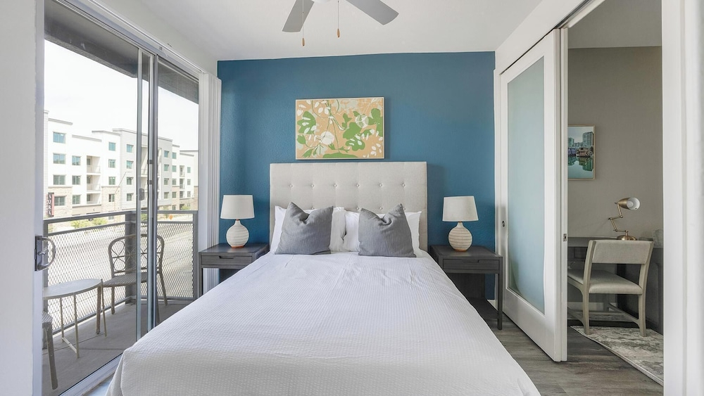 Landing Furnished Apartments near University Heights