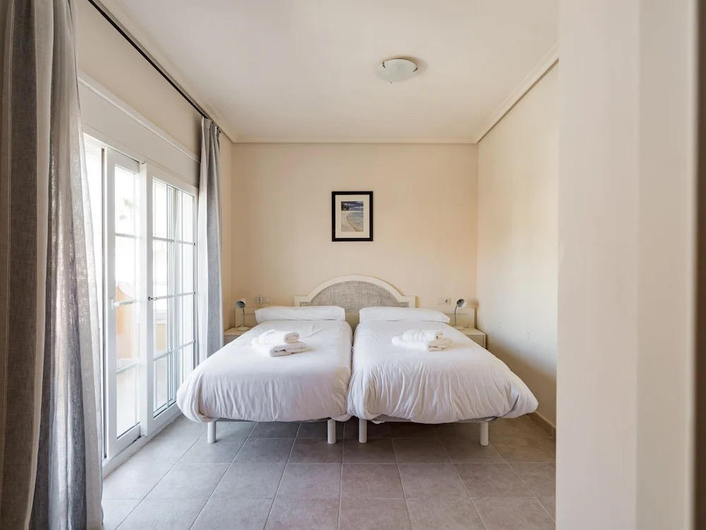 Serene Holiday Home in Baños y Mendigo With Swimming Pool