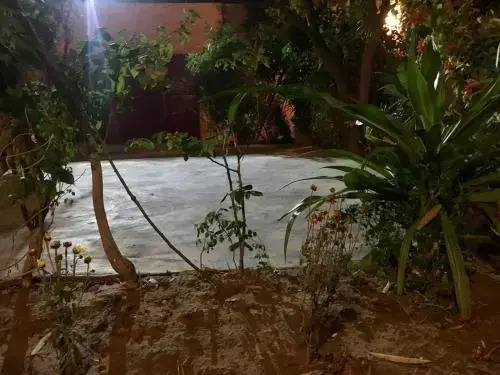 saffron guest house & hostel