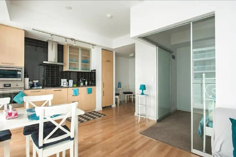 Perfectly Located Condo CN Tower View