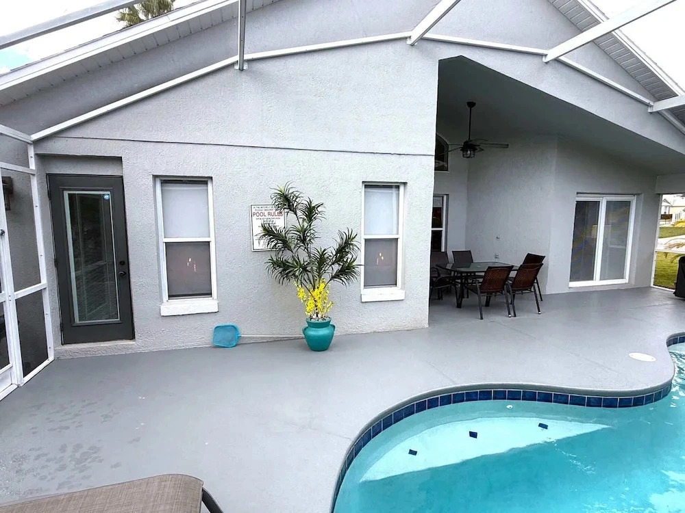 Beautifully Remodeled Pool Home in Southern Dunes