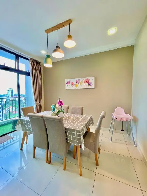 Citywoods 2B 2BR - JB Town 5mins HSA, CIQ, Mall - Wifi, Coway, Netflix