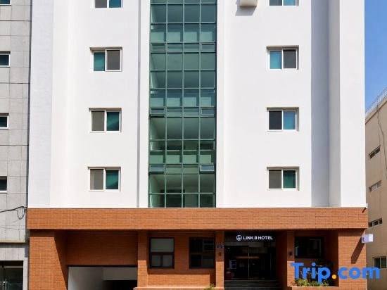 Link B Hotel