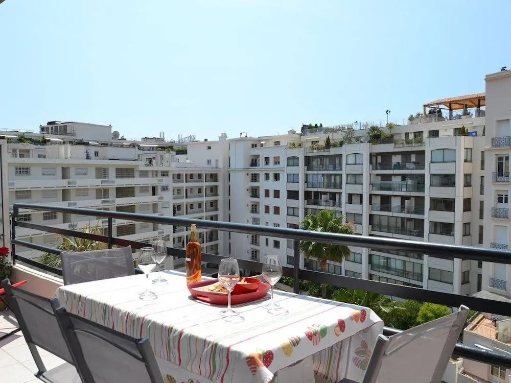 Rouaze Two Bedroom
