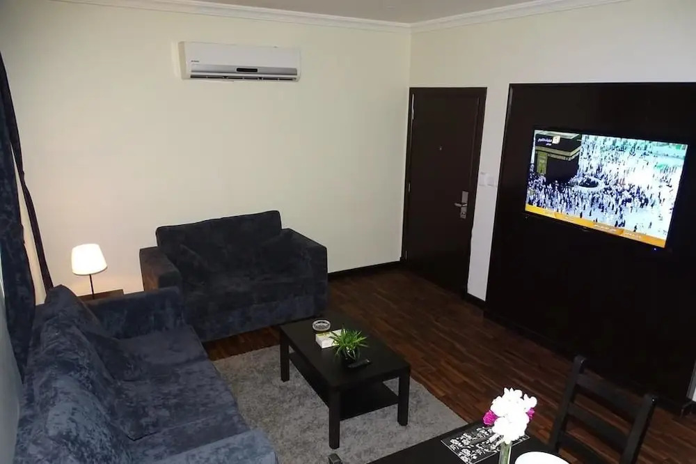 Al Makarim Hyat Furnished Units 1