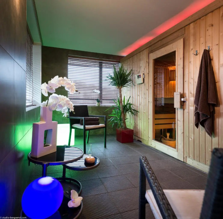 Moxy Annecy