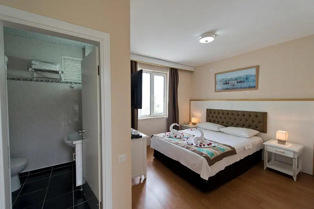 Premier Inn City Antalya
