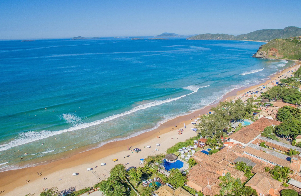 Mansão Deslumbrante com Cinco Suítes, Pé na Areia de Geribá Por Luxury Rentals