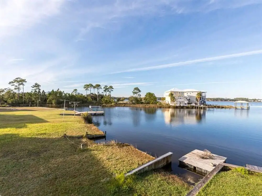 Dolphin Dreams by Meyer Vacation Rentals