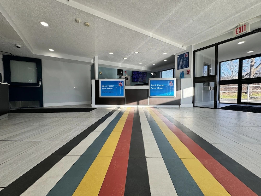 Studio 6 Suites East Syracuse Airport
