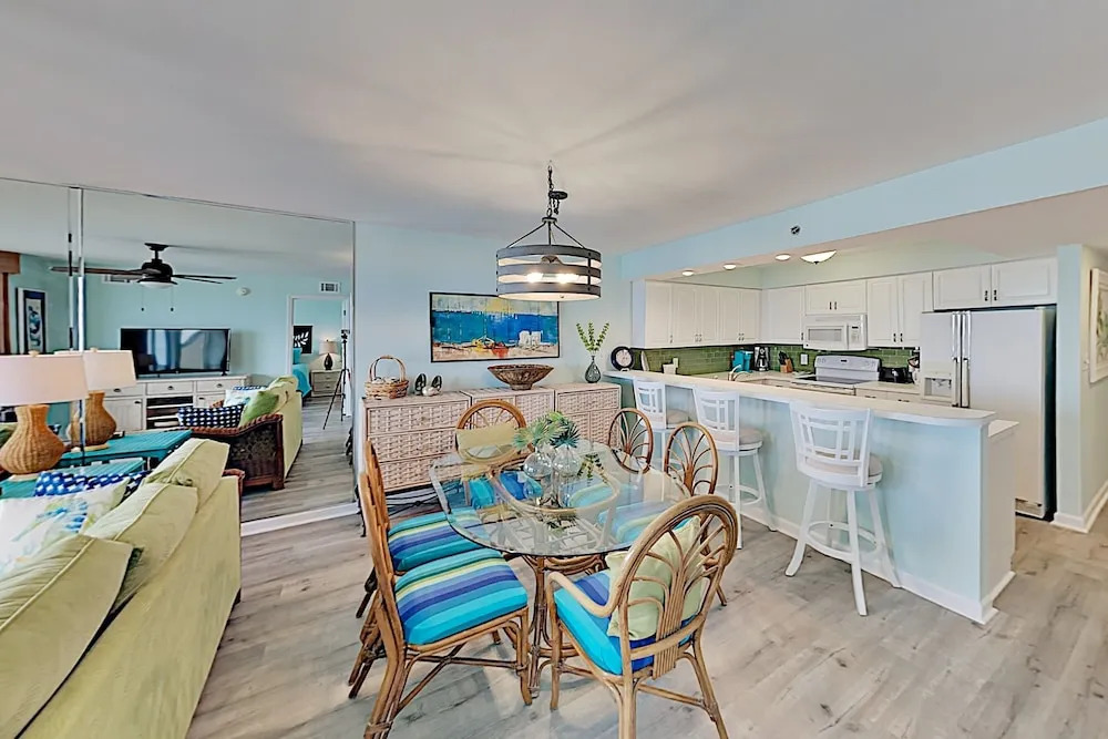9cbeachc 3 Bedroom Condo