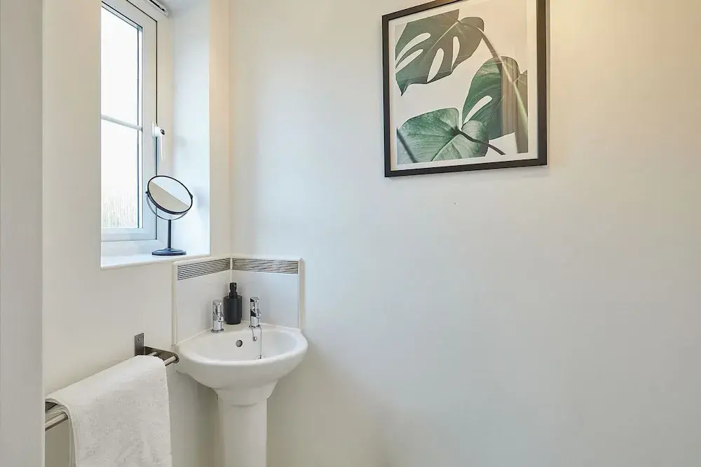 Host Stay Polwell Road