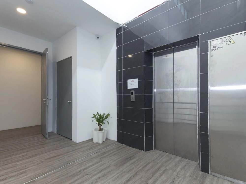 OYO 488 De Ideal Hotel