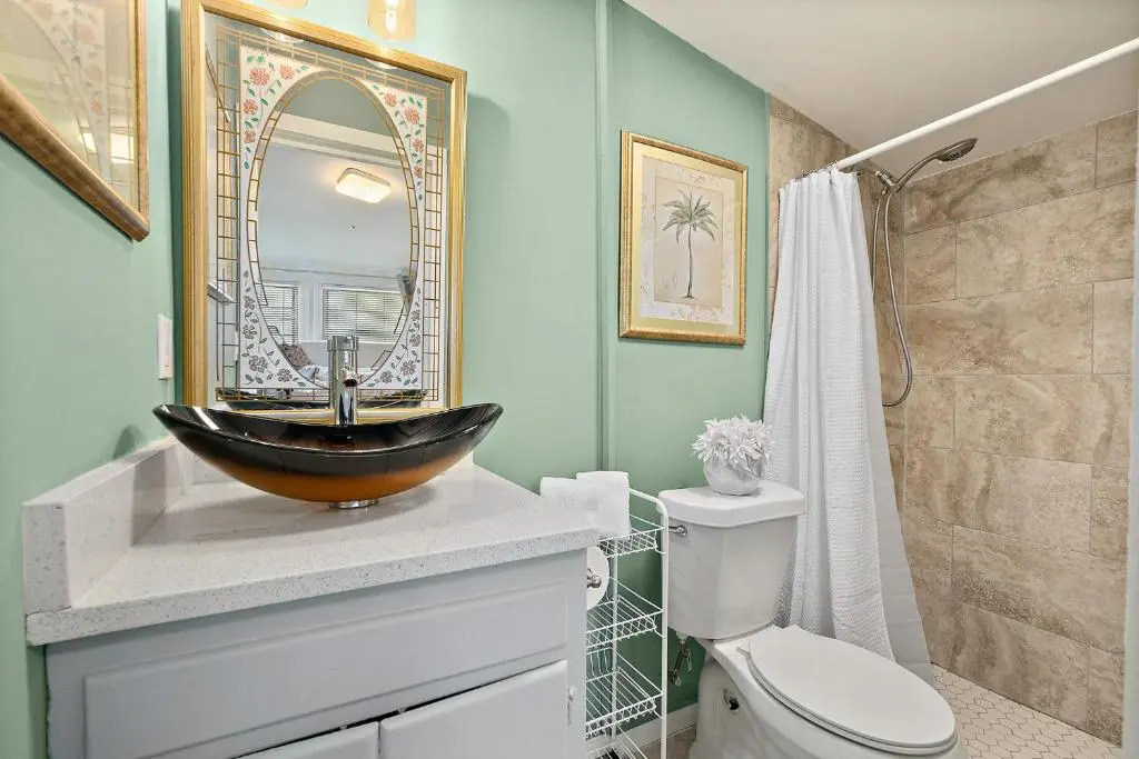Casa Maria 3- Historic Charming Apt, Steps to everything downtown!