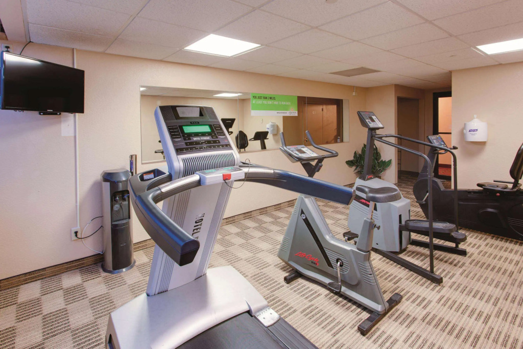 Ramada Inn by Wyndham Fairfield NJ