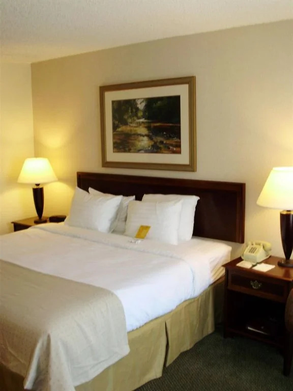 DoubleTree by Hilton Hotel Joplin