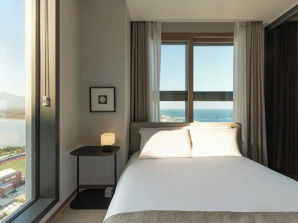 Plott The One Sokcho Xiella The Beach