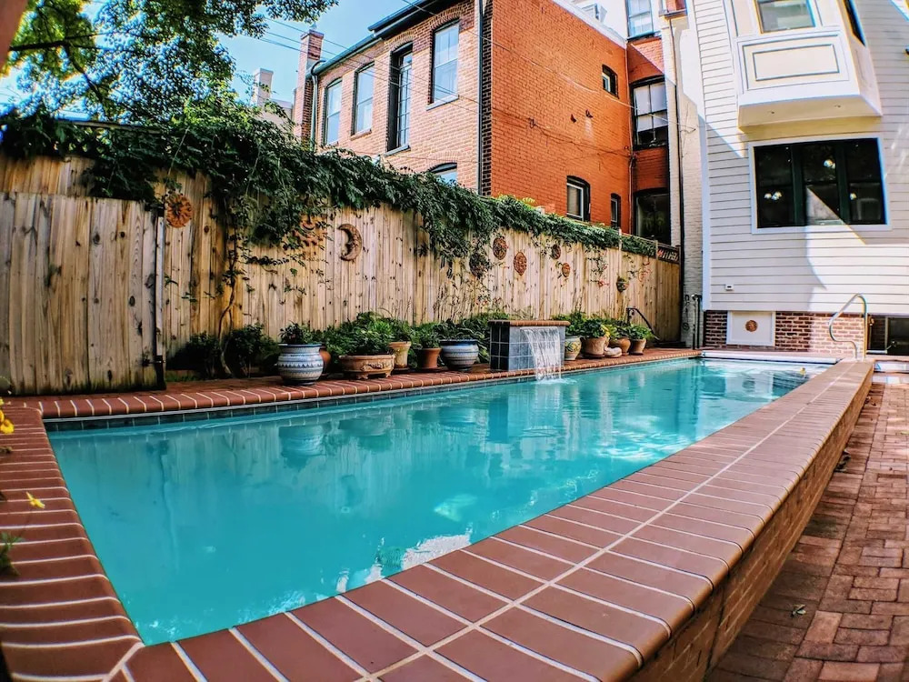 140 12th ST SE House 3 Bedrooms 2.5 Bathrooms Apts