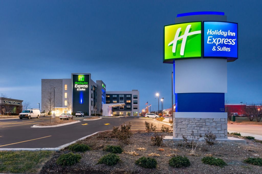 Holiday Inn Express & Suites - Romeoville - Joliet North by IHG
