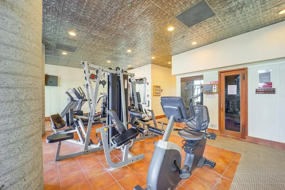 3 Mi to Sugar Mtn Slopes! Condo w/ Hot Tub & Pool