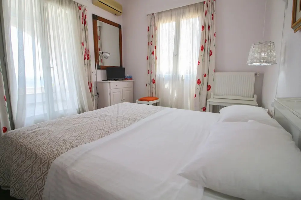 Home with View of Agios Ioannis in Tinos