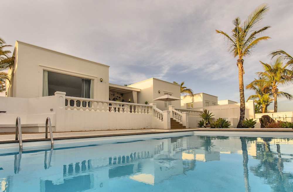 La Casa Del Puerto, Puerto Calero