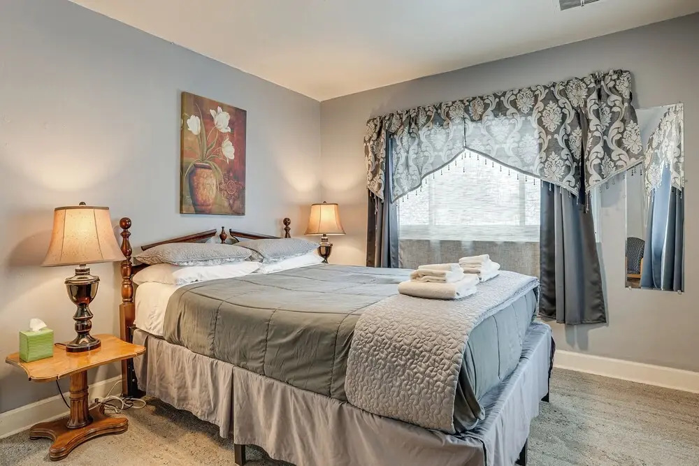 Kalamazoo Vacation Rental Near Golf & Parks!