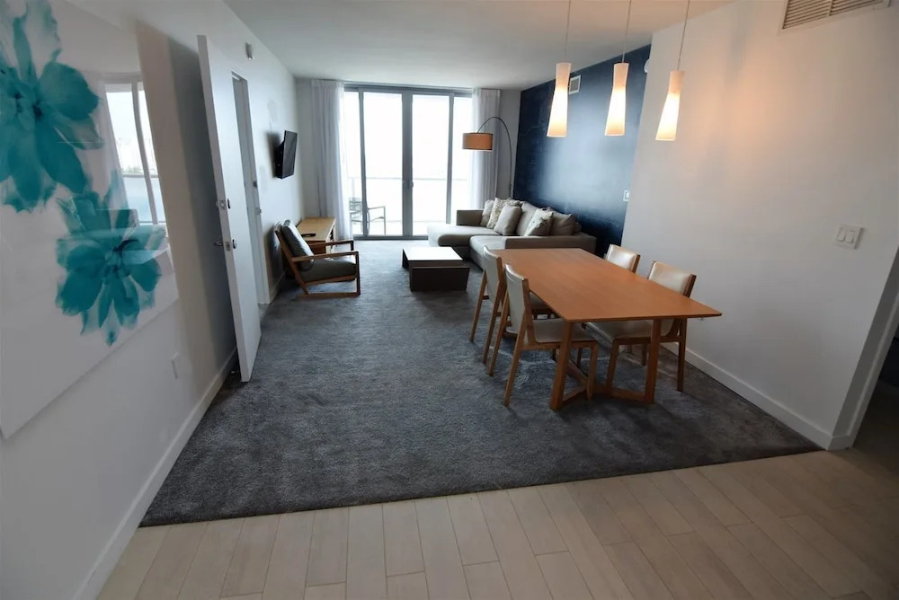 Stunning Bay Views 2 Bed 2 Bath Residence @ Beachwalk