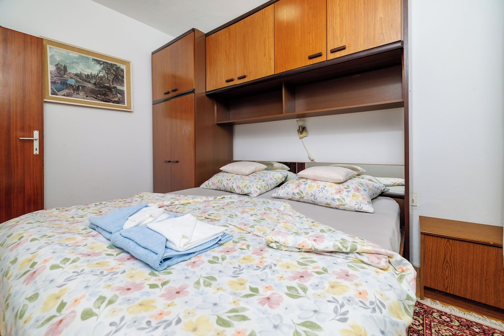 Apartment Kolar