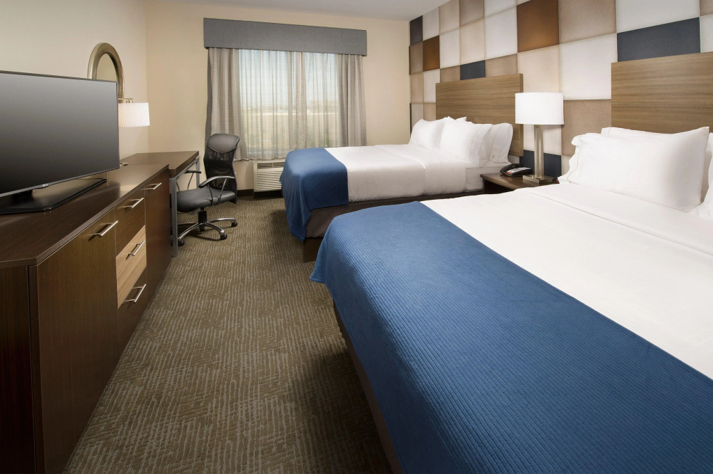 Holiday Inn Express Hotel & Suites Waco South by IHG