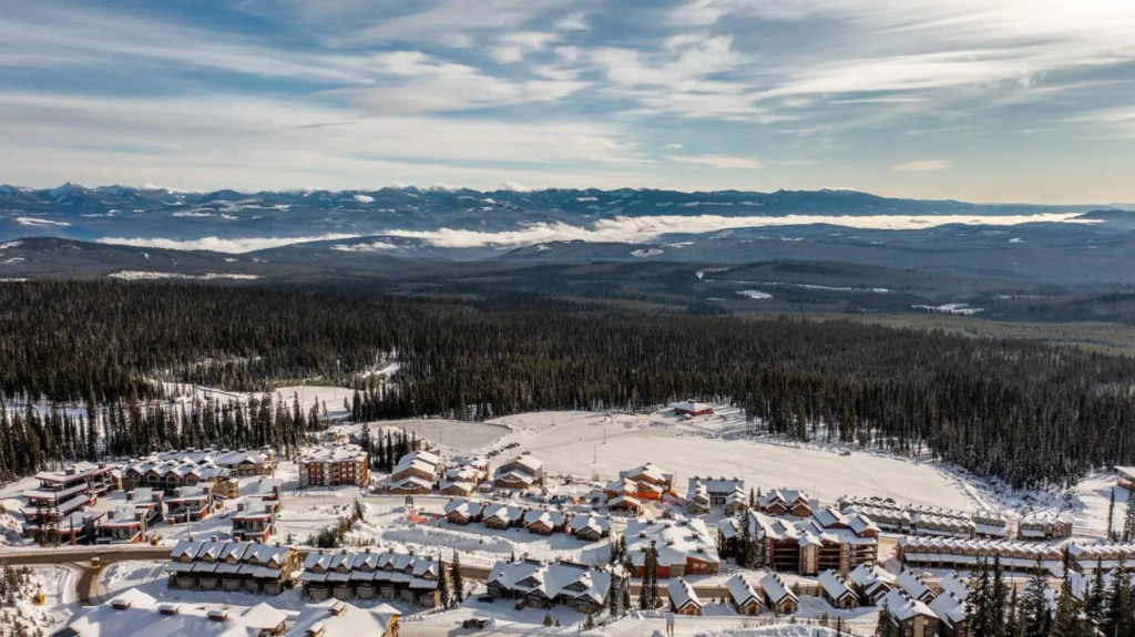 Raven's Nest - Luxury Pet Friendly Condo w/ Private Hot Tub & Mountain Views