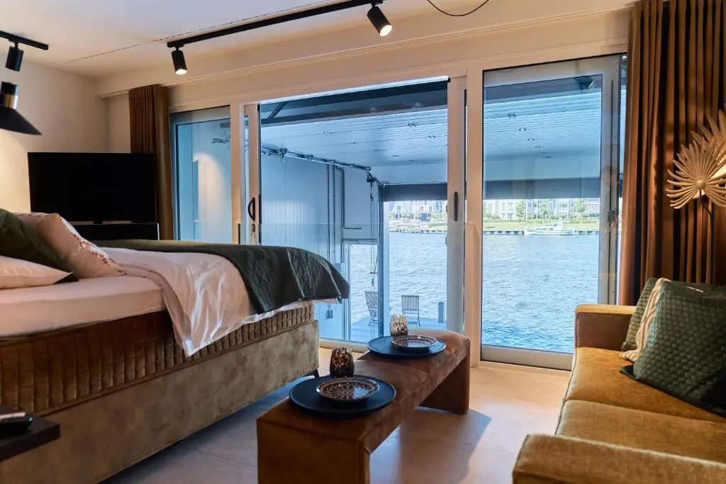 Nomad Water Studio