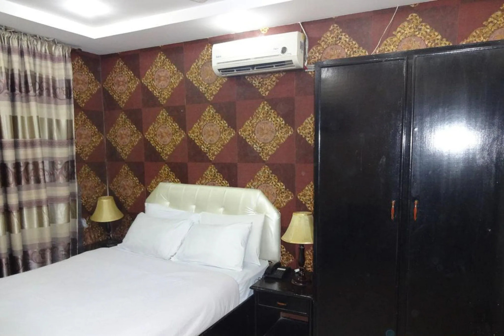 Mall View Hotel