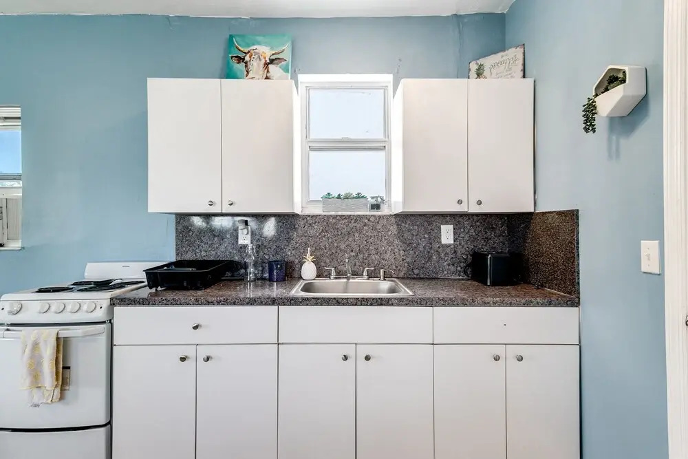 Studio Townhouse 2 blocks from Beach