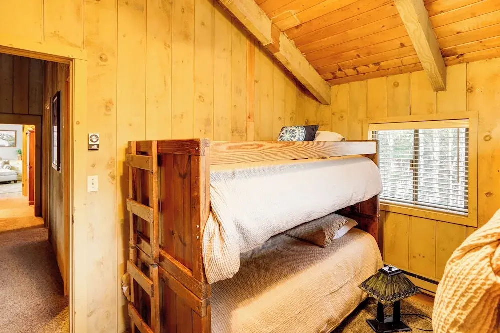 5 Mi to Ski: Family-friendly Home in West Dover!