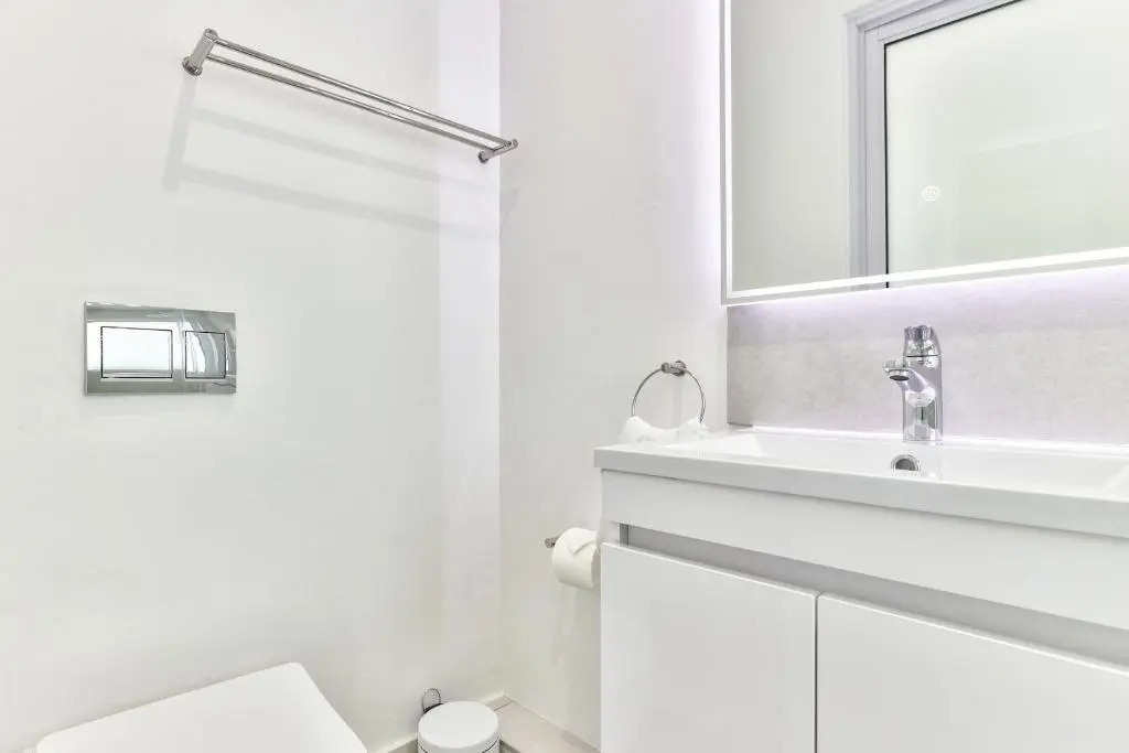 1 On Albert 2 bed harbour view