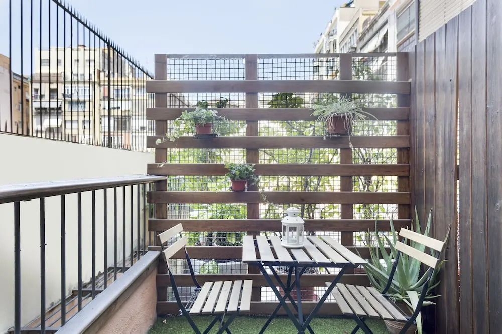 Urquinaona Apartment