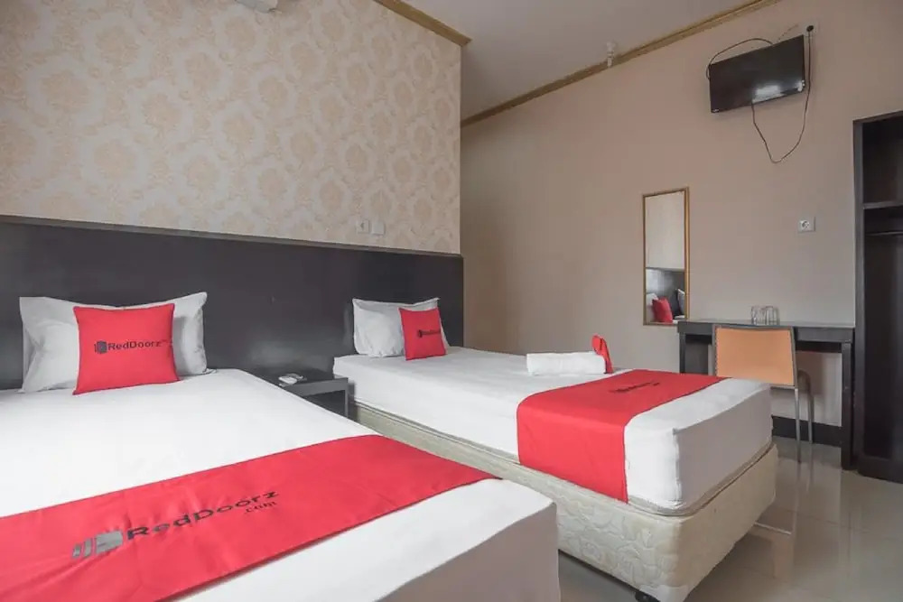 RedDoorz near Hermina Hospital Palembang