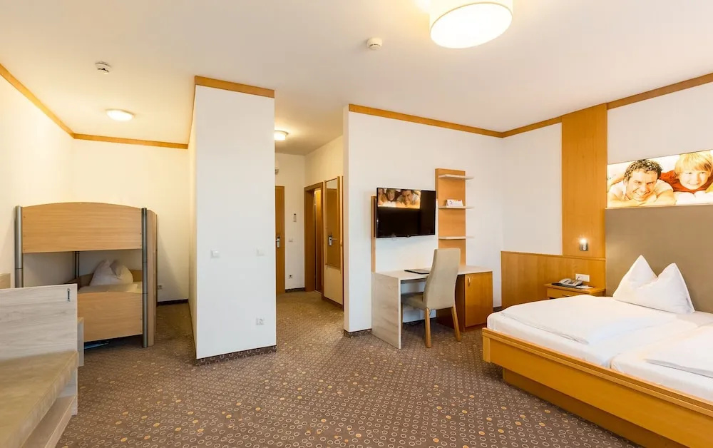Thermenhotel Kurz