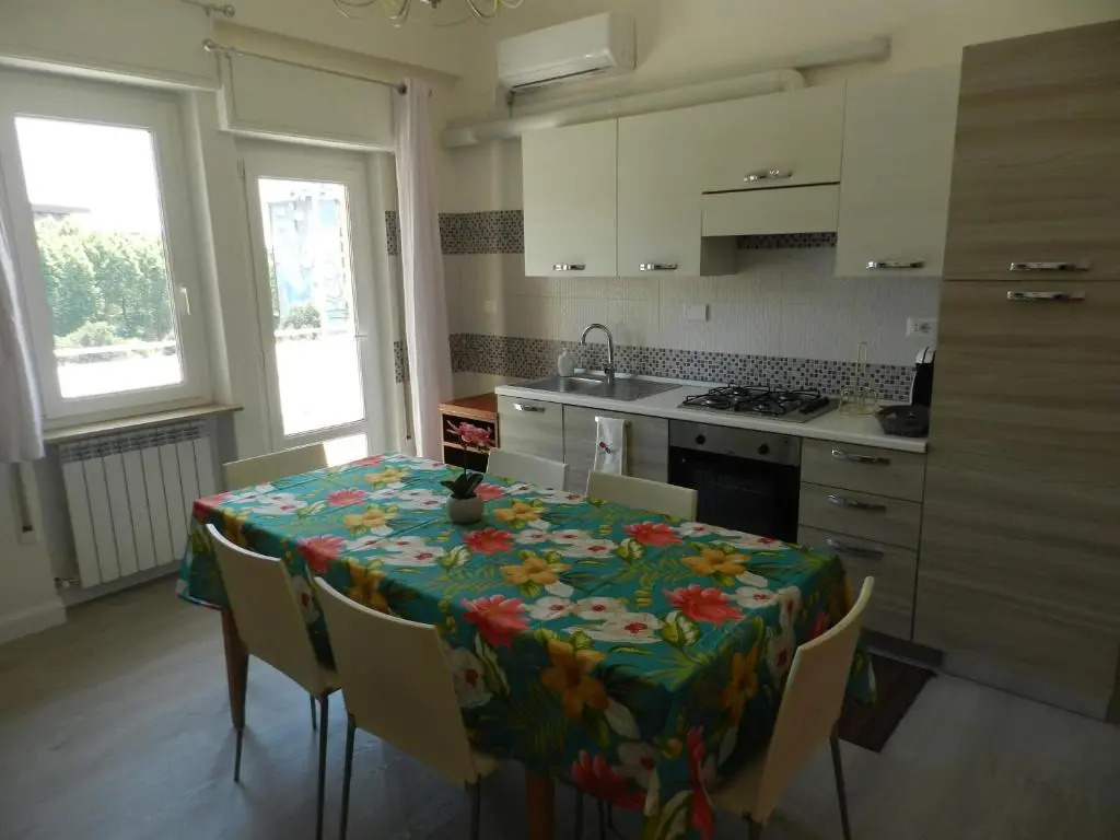 Appartamenti Via Cortonese 1