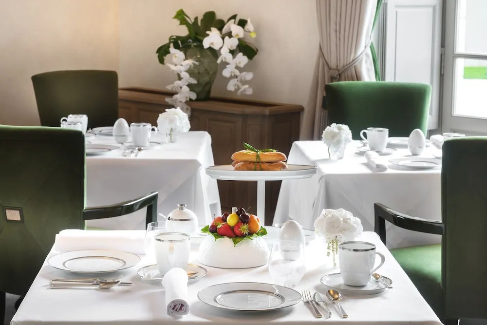 Château Lafaurie-Peyraguey Hôtel & Restaurant LALIQUE