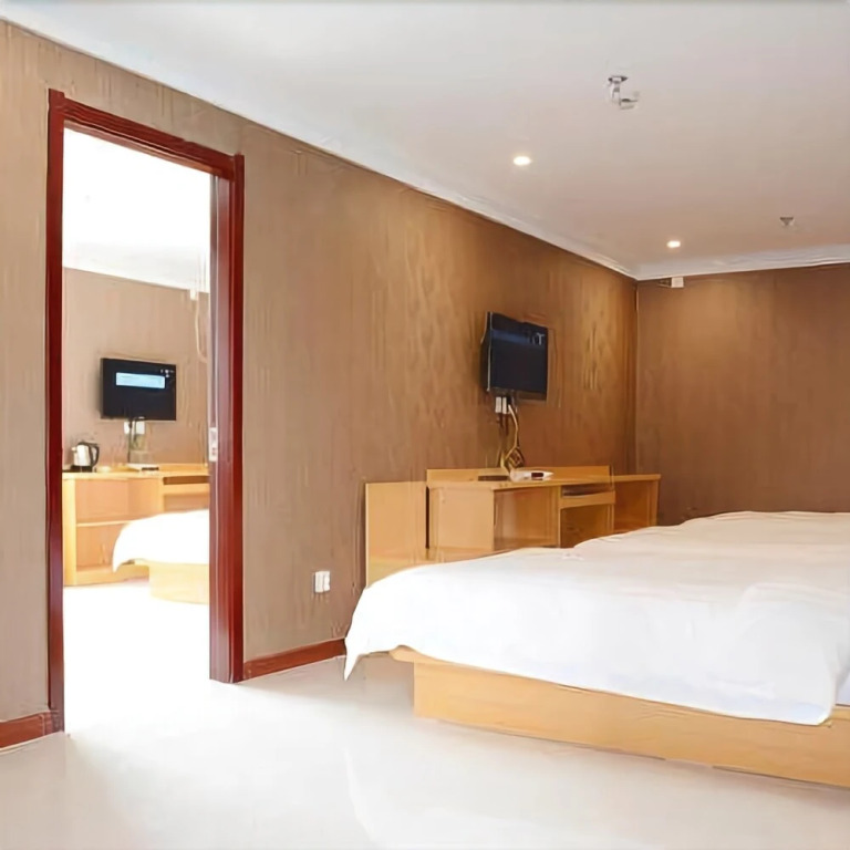 100inn Disney Airport Hotel