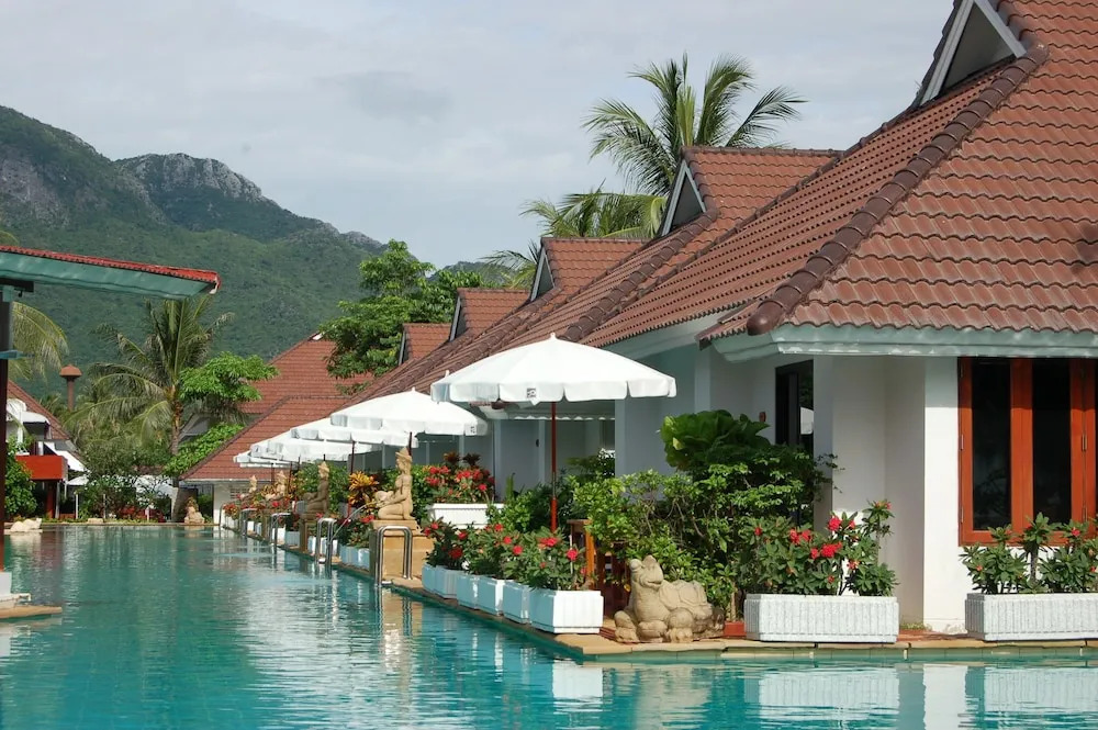Privacy Beach Resort & Spa