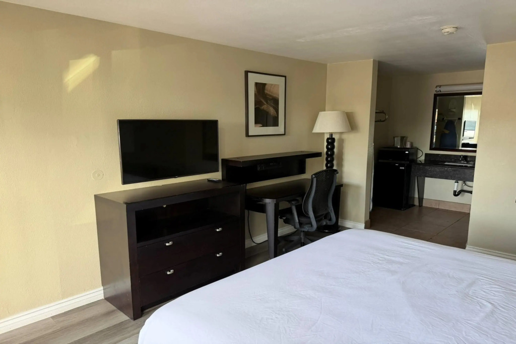 Travelodge by Wyndham Hemet CA