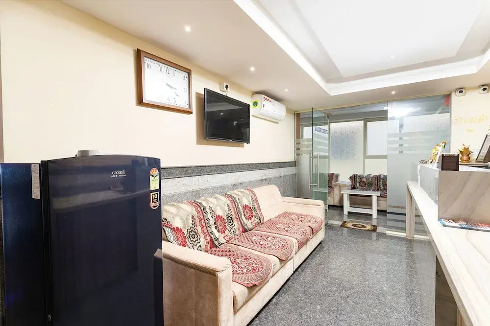 Fabhotel Sai Luxury Comforts