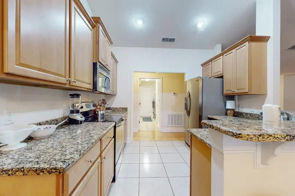 Spacious Home With Private Pool,spa, Gas Grill and Patio