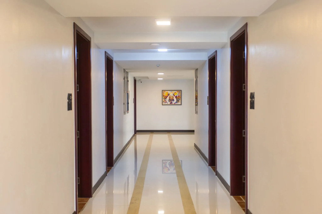 Iron Resort&Hotel