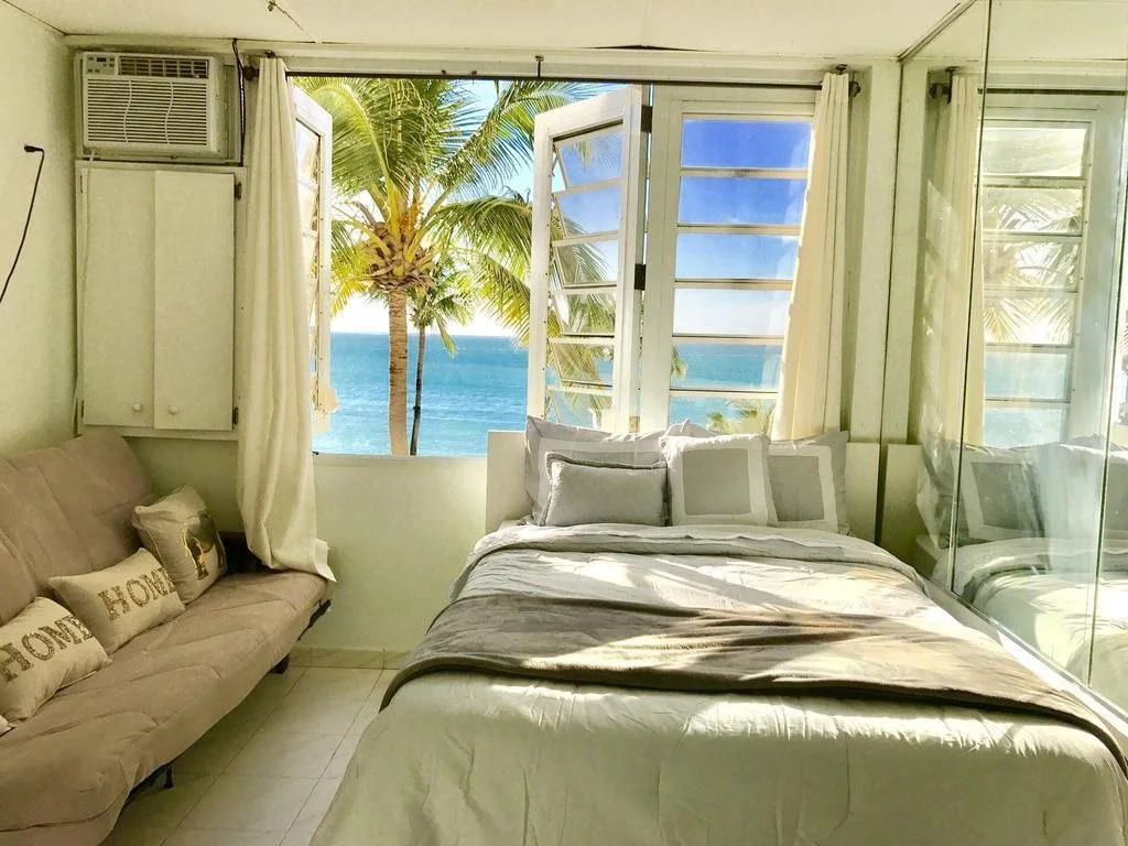 Isla Verde Modern Apartment with Pool