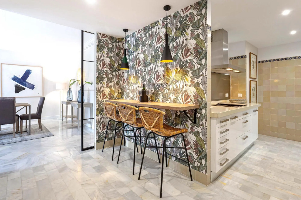 Spectacular 4BD apartment near Alcazar. San Fernando